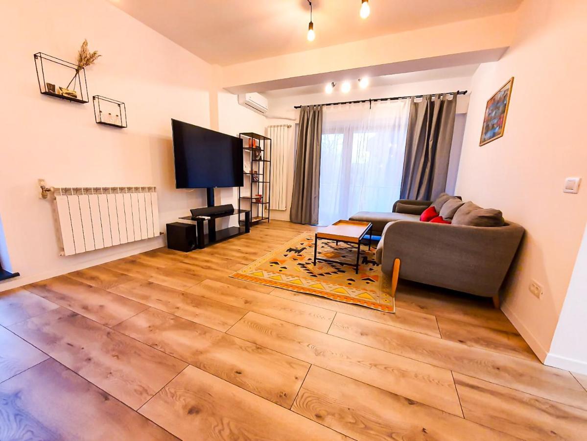 Apartmán Urban Retreat: Industrial Chic 1Br Ap - Heart Of Bukurešť Exteriér fotografie