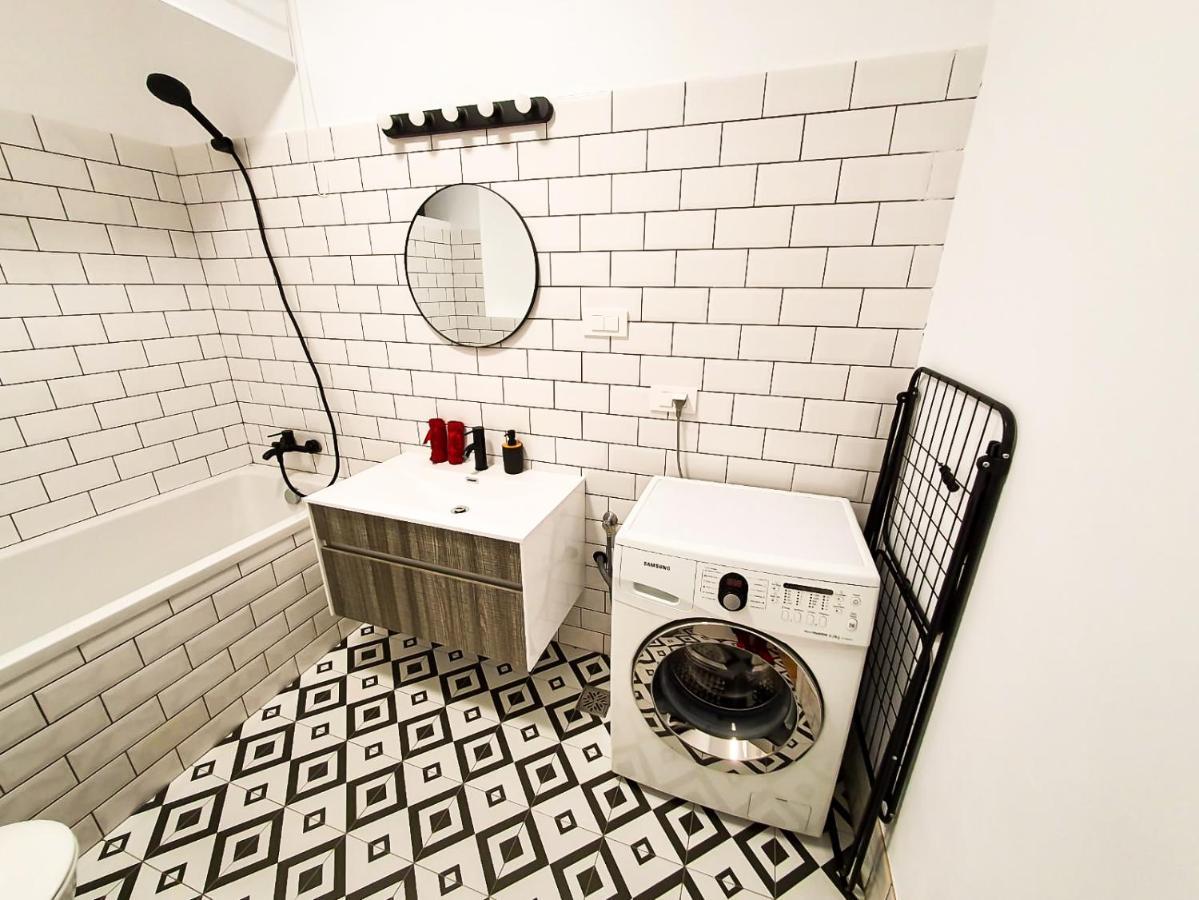 Apartmán Urban Retreat: Industrial Chic 1Br Ap - Heart Of Bukurešť Exteriér fotografie